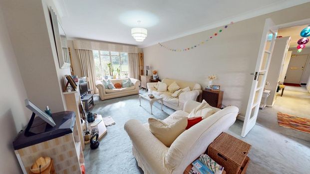 2 bedroom flat to rent - Photo 1