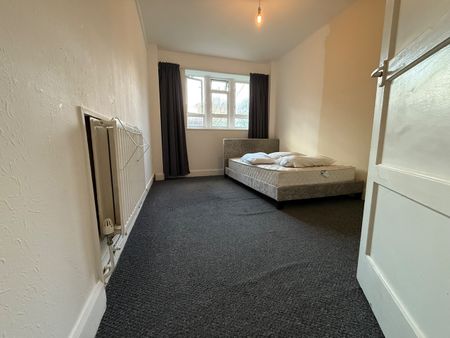 Room in a Shared Flat, Tilling House, SE15 - Photo 3