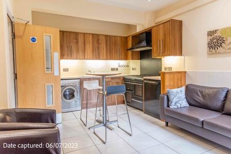 18 Siward Street - Photo 4