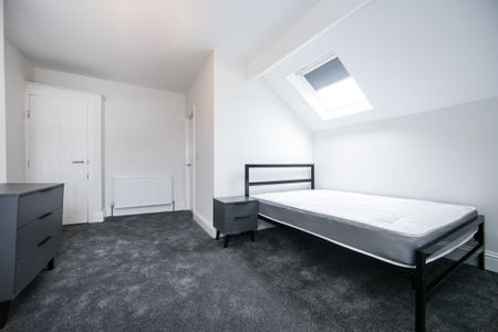 Lumley Avenue, Burley, Leeds - Photo 4