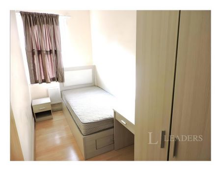 5 bedroom townhouse to rent - Photo 2