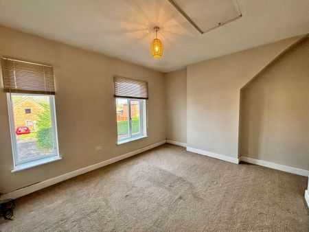 3 bedroom semi-detached house to rent - Photo 3