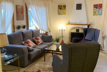 Villa for rent with 3 bedrooms and pool in Calpe for the winter season.