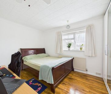 3 bedroom semi-detached house to rent - Photo 5