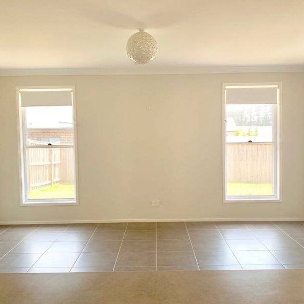 26 Wallis Avenue, Mittagong NSW 2575 - House For Rent | Domain - Photo 1