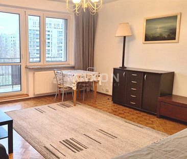 Tuż przy metrze - Photo 2