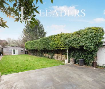 3 bedroom house to rent Shelvers Spur, KT20 - Photo 3