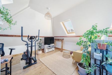 Churchbury Road, London, SE9 - Photo 2