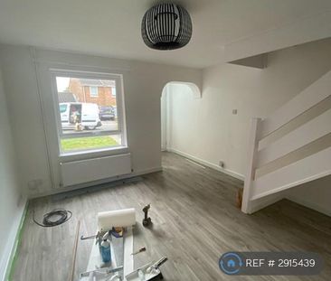2 bedroom terraced house to rent - Photo 2