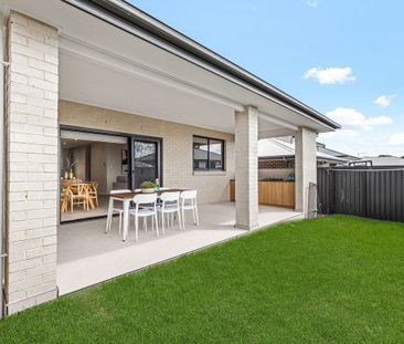 Stunning 5-Bedroom Family Home - Photo 1