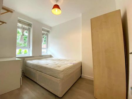 3 bedroom ground floor flat to rent - Photo 4