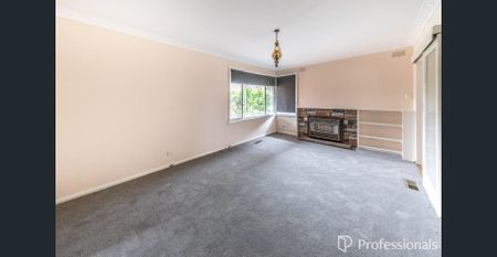 Neat and Spacious 3-Bedroom Home in Central Melton - Photo 4