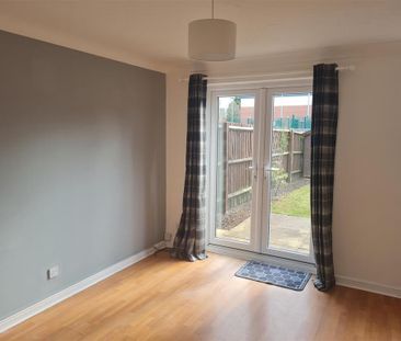 2 bedroom end of terrace house to rent - Photo 6