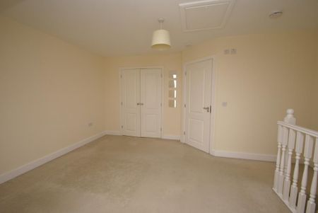 3 bedroom terraced house to rent - Photo 3