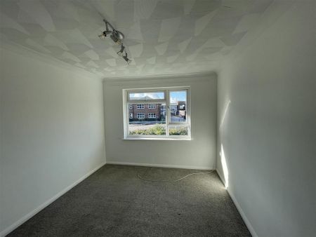 2 bedroom maisonette to rent - Photo 4