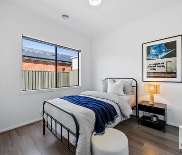 Modern Living Moments from Rockbank Station - Photo 4