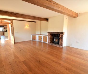 5 bedroom detached house to rent - Photo 2