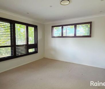 Luxury Ex-Display Home with High Ceilings and Exceptional Space - Photo 6