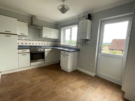 2 bedroom House To Let - Photo 3