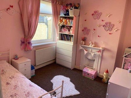 4 bedroom terraced house to rent - Photo 3