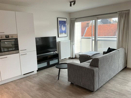 Centraal gelegen 2-SLK duplex met terras én overdekte autostaanplaats - Photo 1