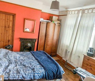 3 bedroom terraced house to rent - Photo 5