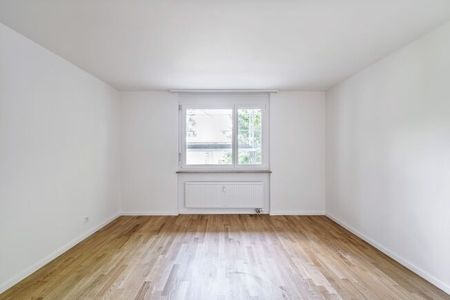 bright and modern apartment in the castle of Binningen - Photo 2