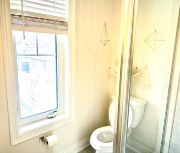 For Lease - 38 Kenneth Rogers Crescent, East Gwillimbury, Ontario - Photo 3