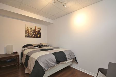 For Lease - 19 Summerwind Crescent Unit# B, Barrhaven, Ontario - Photo 3