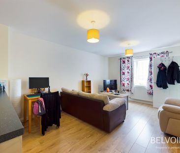 3 bedroom end of terrace house to rent - Photo 1