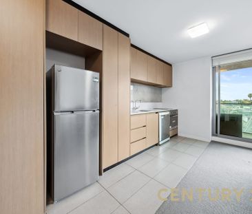 Contemporary Elegance in Prime Prahran - Photo 3