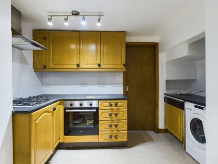 2 Bed Maisonette, Garratt Terrace, SW17 - Photo 5