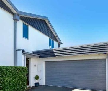 HALSWELL - FOUR BEDROOM HOME + PLUS STUDY, THREE BATHROOMS, HEAT PU... - Photo 3