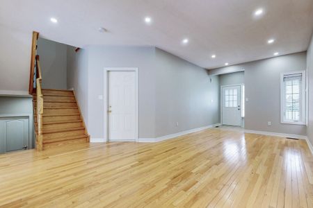 For Lease - 8 Canary Street, Whitby, Ontario - Photo 3