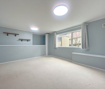 5 Bedroom 2 Bathroom house in a cul-de-sac street with great views - Photo 2