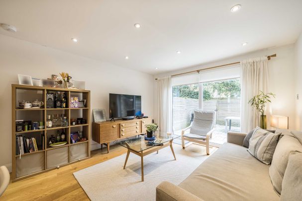 Stevenage Road, Bishops Park, SW6, London - Photo 1