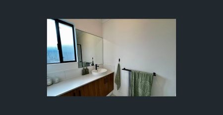 Happy New Year in Hallam - Photo 2