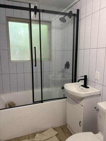 Beau grand 4 1/2, Limoilou Frais peint, libre Rénové - Photo 5