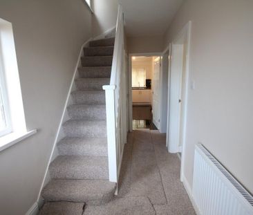 3 bedroom semi-detached house to rent - Photo 1