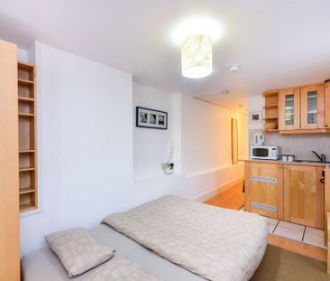 Flat 18 Claverton Street, Pimlico SW1V 3AX - Photo 5