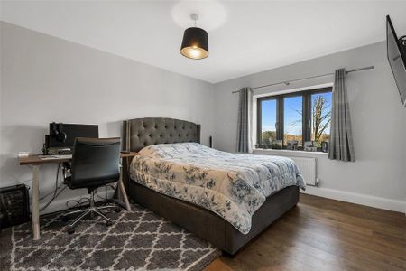 5 bedroom detached house to rent - Photo 4