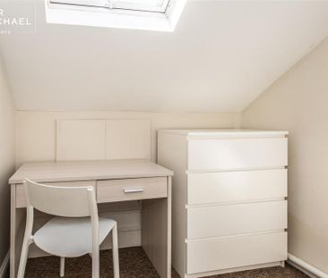 6 bedroom terraced house to rent - Photo 5