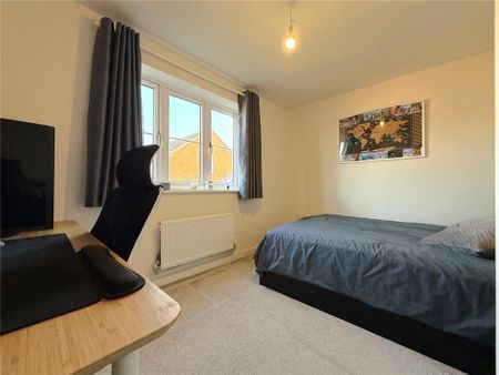 3 bedroom semi-detached house to rent - Photo 5