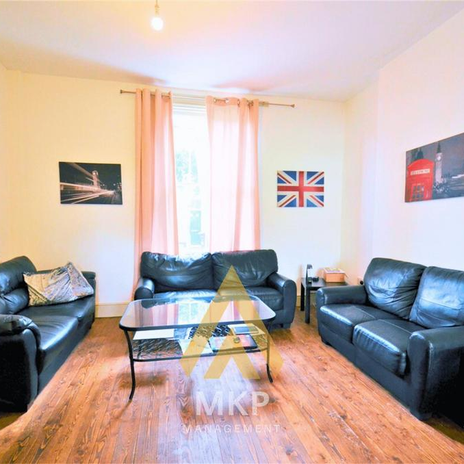 7 bedroom end of terrace house to rent - Photo 1