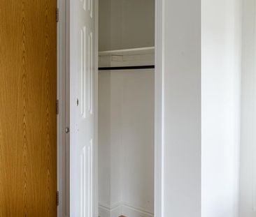 3 bedroom apartment to rent - Photo 4