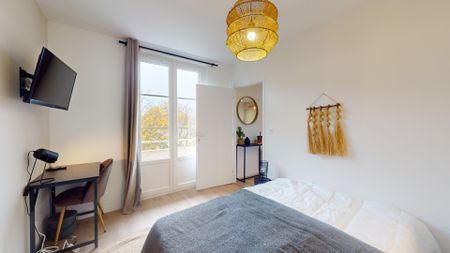 VOLTAIRE C Roommate 3 Bedrooms at Dijon - Photo 2