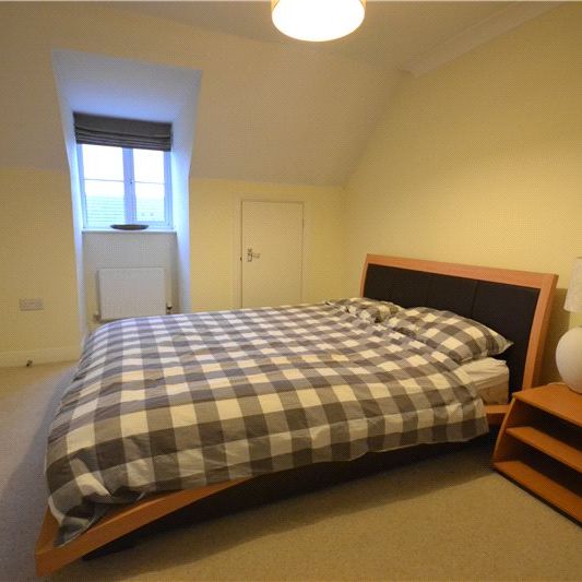 Angus Close, Wokingham Angus Close, Wokingham - Photo 2