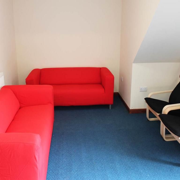 1 bedroom in a house share to rent - Photo 1