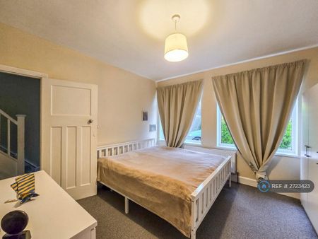 3 bedroom terraced house to rent - Photo 3