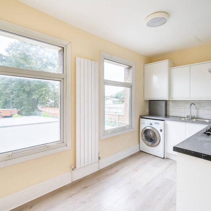 3 bedroom maisonette to rent - Photo 1